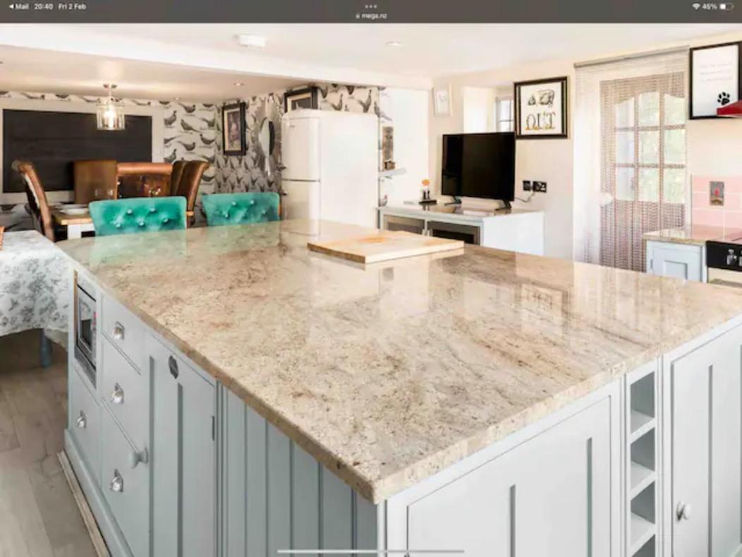 Piglet Lodge Pebworth Екстериор снимка